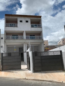 Sobrado em Jardim São Pedro, Mogi das Cruzes/SP de 240m² 3 quartos à venda por R$ 429.000,00