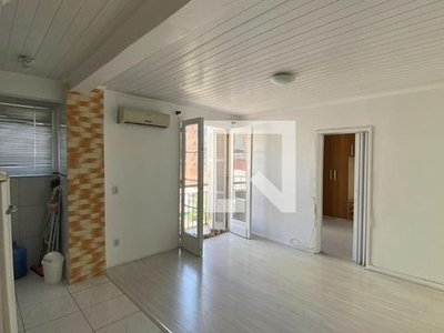 APARTAMENTO no 5º andar mobiliado com 1 dormitório