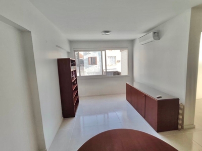 Apartamento em Centro Histórico, Porto Alegre/RS de 68m² 2 quartos para locação R$ 1.900,00/mes