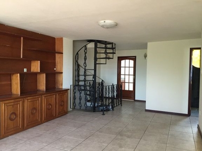 Casa em Ponta D'Areia, Niterói/RJ de 263m² 5 quartos à venda por R$ 889.000,00 ou para locação R$ 2.200,00/mes