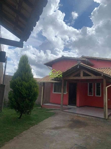 Casa com 3 quartos à venda no bairro Shalimar, 100m²