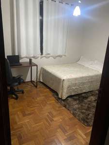 VAGA QUARTO NO CENTRO