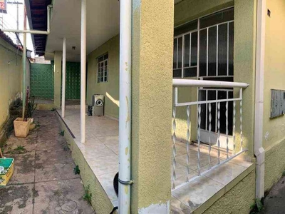 Casa com 4 quartos à venda no bairro Riacho das Pedras, 384m²