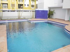 Apartamento de 03 dormitórios, em Jurerê, a 200m do mar, TARIFAS VERÃO SOMENTE SOB. CONSULTA!