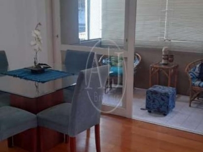 Apartamento 2 dormitórios no bairro bela vista com dois banheiros, sacada, living, cozinha montada, 1 vaga de garagem escriturada e coberta, condomínio com elevador.