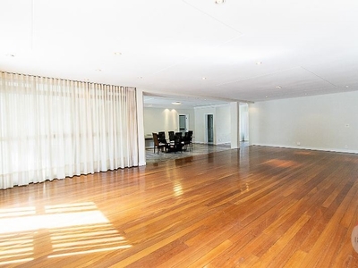 Apartamento à venda com 4 quartos ou + no Lago Sul, Brasília