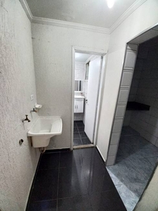 Apartamento com 2 Quartos e 1 banheiro para Alugar, 60 m² por R$ 1.400/Mês
