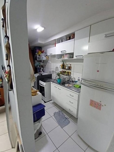 Apartamento com 2 Quartos e 2 banheiros à Venda, 54 m² por R$ 225.000