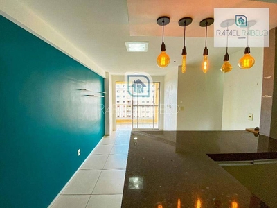 Apartamento com 3 Quartos e 2 banheiros à Venda, 55 m² por R$ 260.000