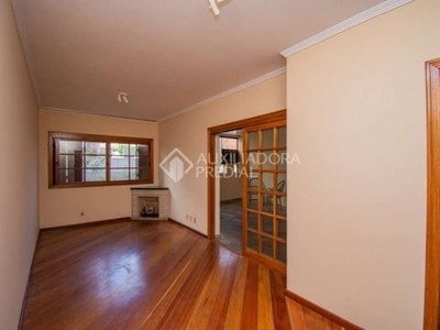 Apartamento com 3 quartos para alugar na rua vicente da fontoura, 2570, rio branco, porto alegre, 116 m2 por r$ 2.300