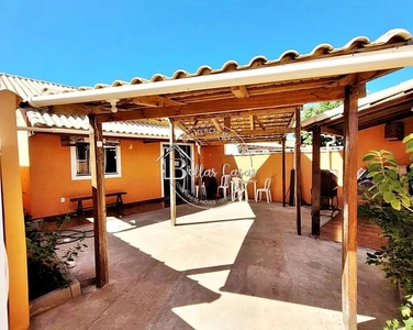 Bela casa à venda em Unamar, 2 quartos, área gourmet, Tamoios - Cabo Frio - RJ