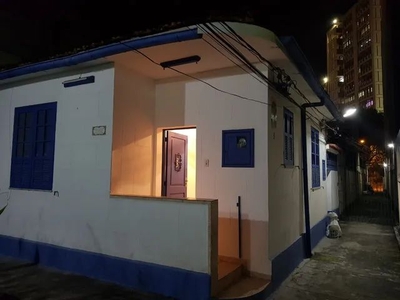 Casa de vila térrea para aluguel com 70 metros quadrados com 2 qtºs, de frente para UERJ