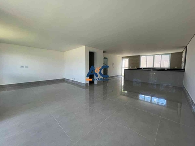 Casa em Condomínio com 3 quartos para alugar no bairro Trevo, 200m²