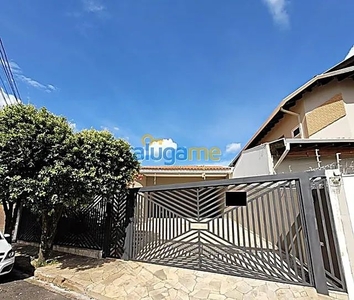 Casa para alugar em Jardim Primavera de 222.00m² com 4 Quartos, 2 Suites e 4 Garagens