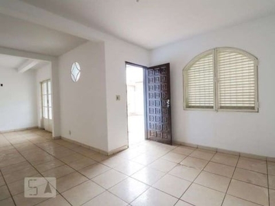 Casa para aluguel - setor nova suiça, 3 quartos, 360 m² - goiânia