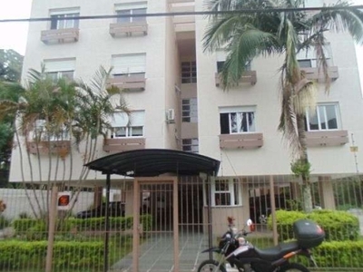 Ótima cobertura com 160m², com:
parte inferior: 3 dormitórios, living 2 ambientes, banheiro social com banheira, lavabo, cozinha montada, área de serviço e sacada.
parte s