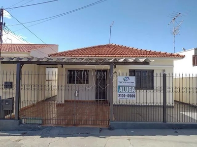 Locação de Casas / Padrão na cidade de Araraquara