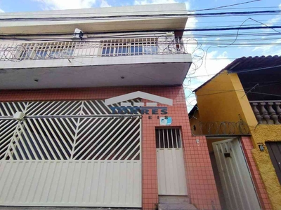 Casa com 3 quartos para alugar no bairro Riacho das Pedras, 120m²