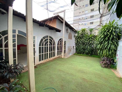 Casa Comercial com 4 quartos à venda no bairro Setor Bueno, 550m²