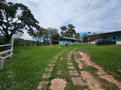 Fazenda com 4 quartos à venda no bairro Pinhões, 40000m²