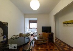 APARTAMENTO no 6º andar com 2 dormitórios