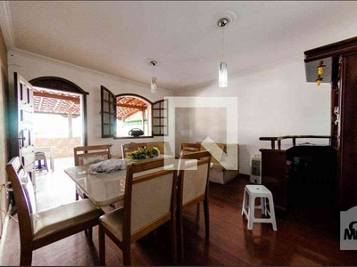 Casa com 2 quartos à venda no bairro Dom Bosco, 280m²