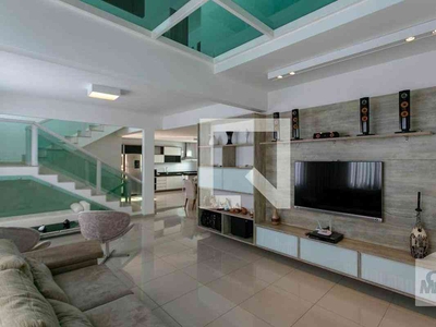 Casa com 3 quartos à venda no bairro Braúnas, 330m²