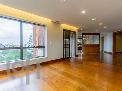 Apartamento à venda em Vila Andrade com 290 m², 3 quartos, 3 suítes, 4 vagas