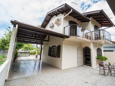Casa em , Bombinhas/SC de 160m² 3 quartos à venda por R$ 1.999.000,00