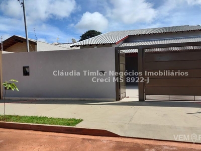 Casa Térrea com 3 Quartos à Venda por R$ 650.000