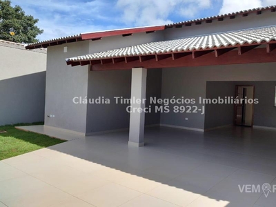 Casa Térrea com 3 Quartos à Venda por R$ 700.000