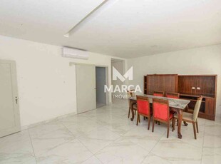 Apartamento com 3 quartos para alugar no bairro Boa Viagem, 130m²