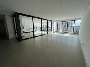 Apartamento em Santa Rosa, Londrina/PR de 207m² 3 quartos à venda por R$ 2.349.000,00