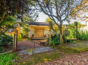 Casa 4 dorms à venda Rua Hygino Russi Lima, Ponta Grossa - Porto Alegre