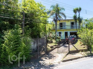 Casa 5 dorms à venda Rua Amapá, Vila Nova - Porto Alegre