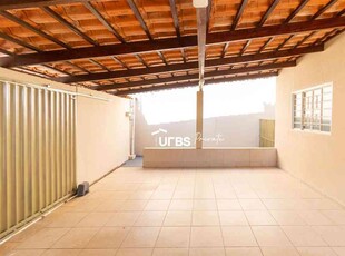 Casa com 3 quartos à venda no bairro Parque Amazônia, 390m²