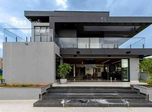 Casa com 3 quartos à venda no bairro Parque Cidade, 670m²