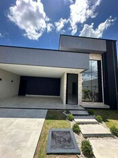 Casa com 3 quartos à venda no bairro Residencial Vereda dos Buritis, 300m²