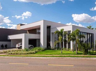 Casa com 4 quartos à venda no bairro Residencial Goiânia Golfe Clube, 880m²