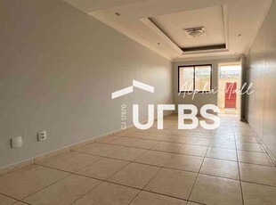 Casa com 4 quartos à venda no bairro Setor Bueno, 160m²