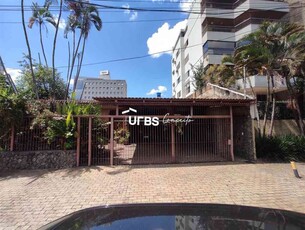 Casa com 4 quartos à venda no bairro Setor Marista, 507m²