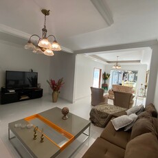 Casa em Cidade Jardim, Uberaba/MG de 269m² 4 quartos à venda por R$ 699.000,00