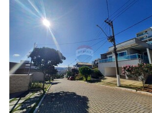 Terreno em São Pedro, Juiz de Fora/MG de 360m² à venda por R$ 179.000,00