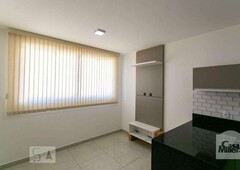 Apartamento com 1 quarto à venda no bairro Ouro Preto, 40m²
