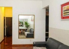 Apartamento à venda em Copacabana com 70 m², 2 quartos