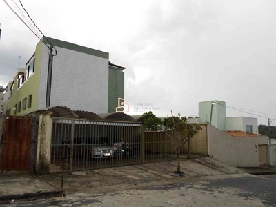 Casa com 2 quartos para alugar no bairro Cabral, 95m²
