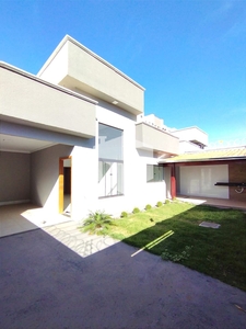 Casa em Setor Serra Dourada, Aparecida de Goiânia/GO de 120m² 3 quartos à venda por R$ 379.000,00