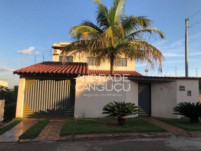 Sobrado com 3 quartos à venda, 300.0m²