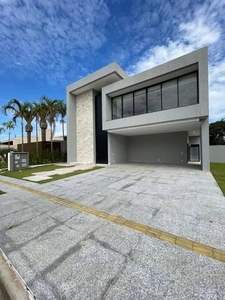 Sobrado com 4 quartos à venda, 586.0m²