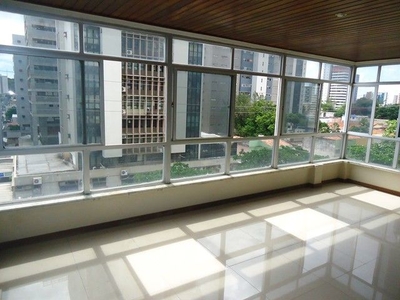 Apartamento para venda tem 240 metros quadrados com 4 quartos em Petrópolis - Natal - RN